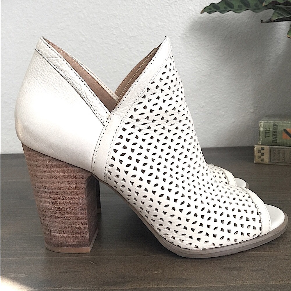 🍀 Lucky Brand Livey Peep Toe Bootie 🍀